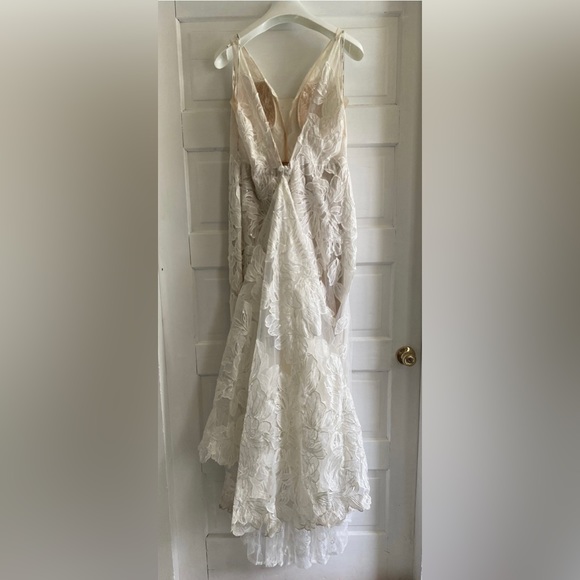 Calla Blanche Maura Wedding Dress (fall 2022) - Picture 5 of 7